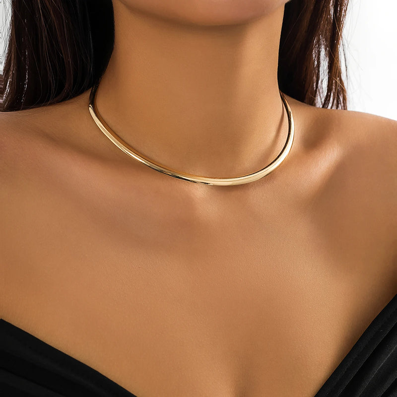 Colar Gargantilha Feminino Dourado - Hugario